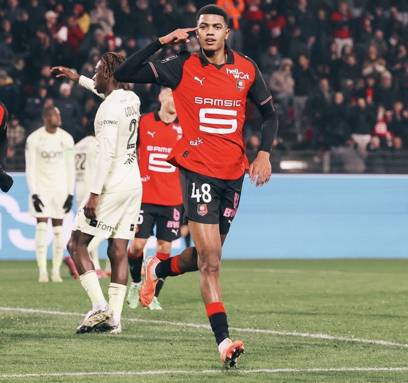 الوافد الجديد على &quot;الأسود&quot; يفرض نفسه في الدوري الفرنسي